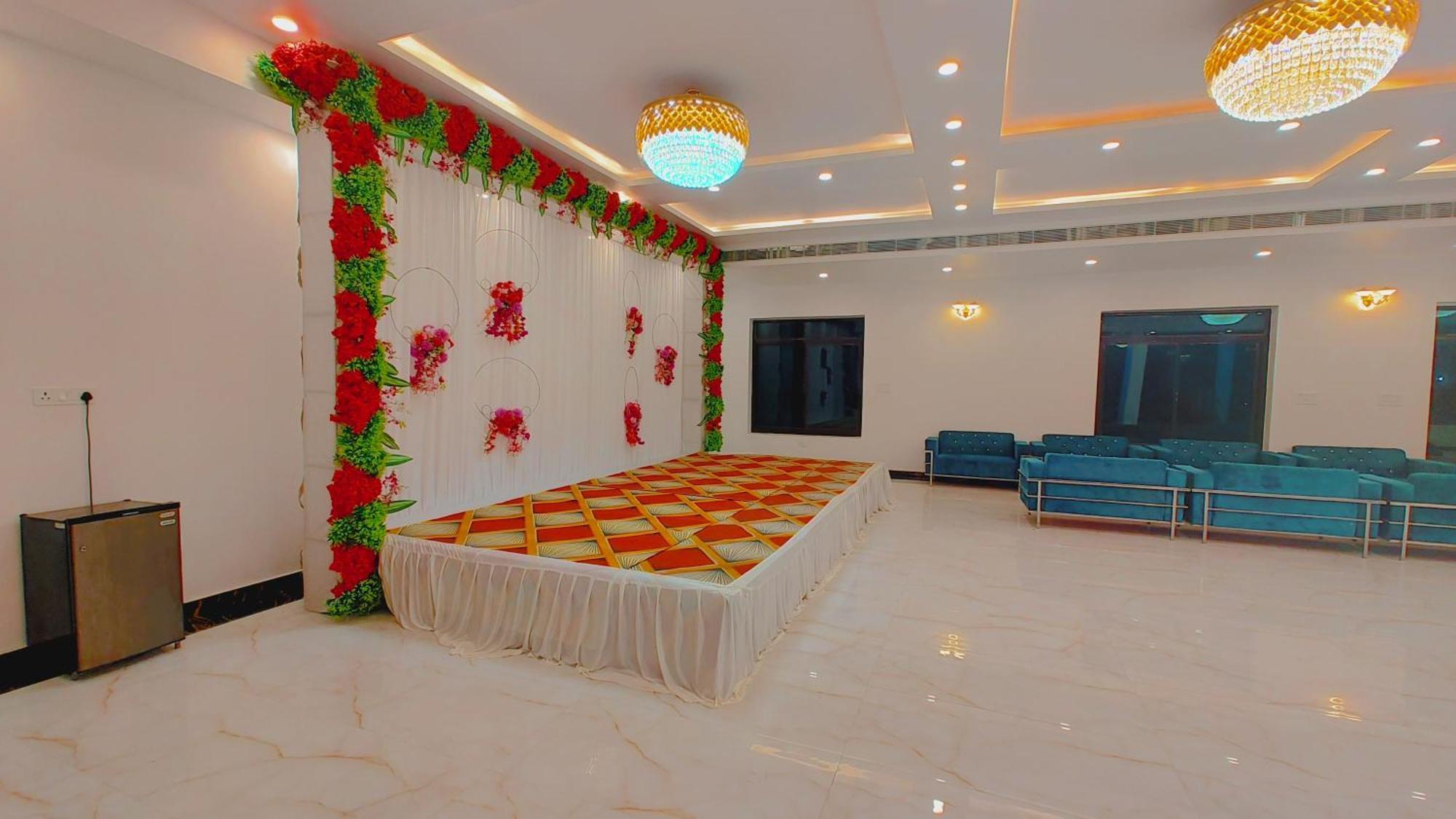 Awadh Samrat Resort Ayodhya Exteriér fotografie