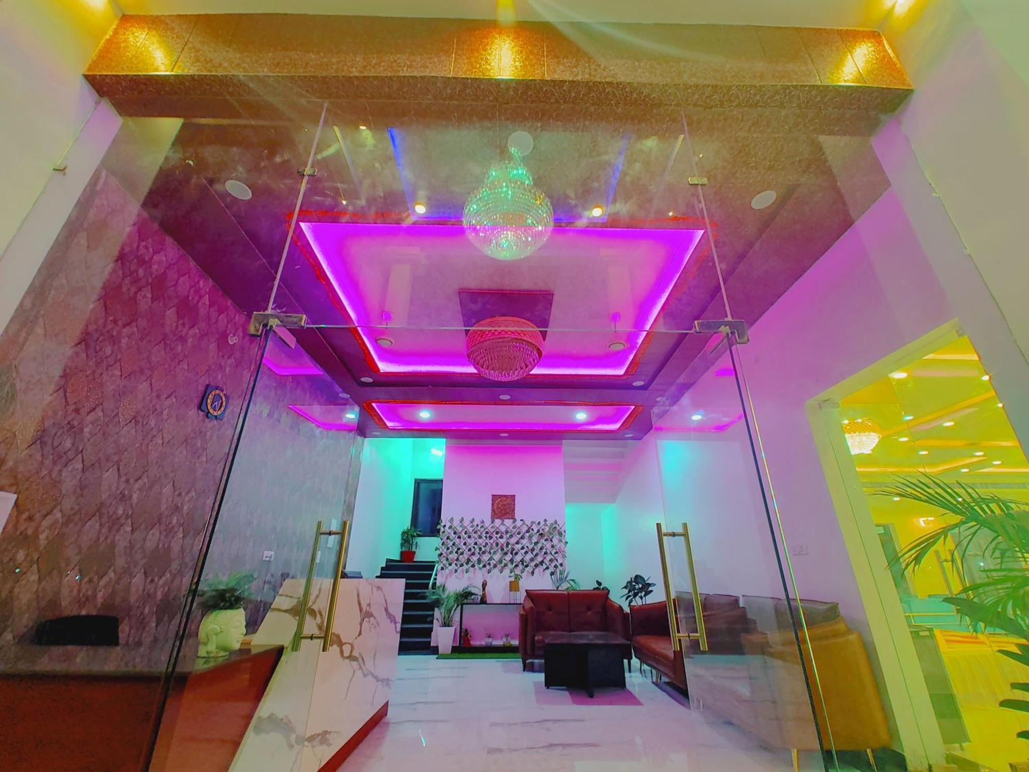 Awadh Samrat Resort Ayodhya Exteriér fotografie