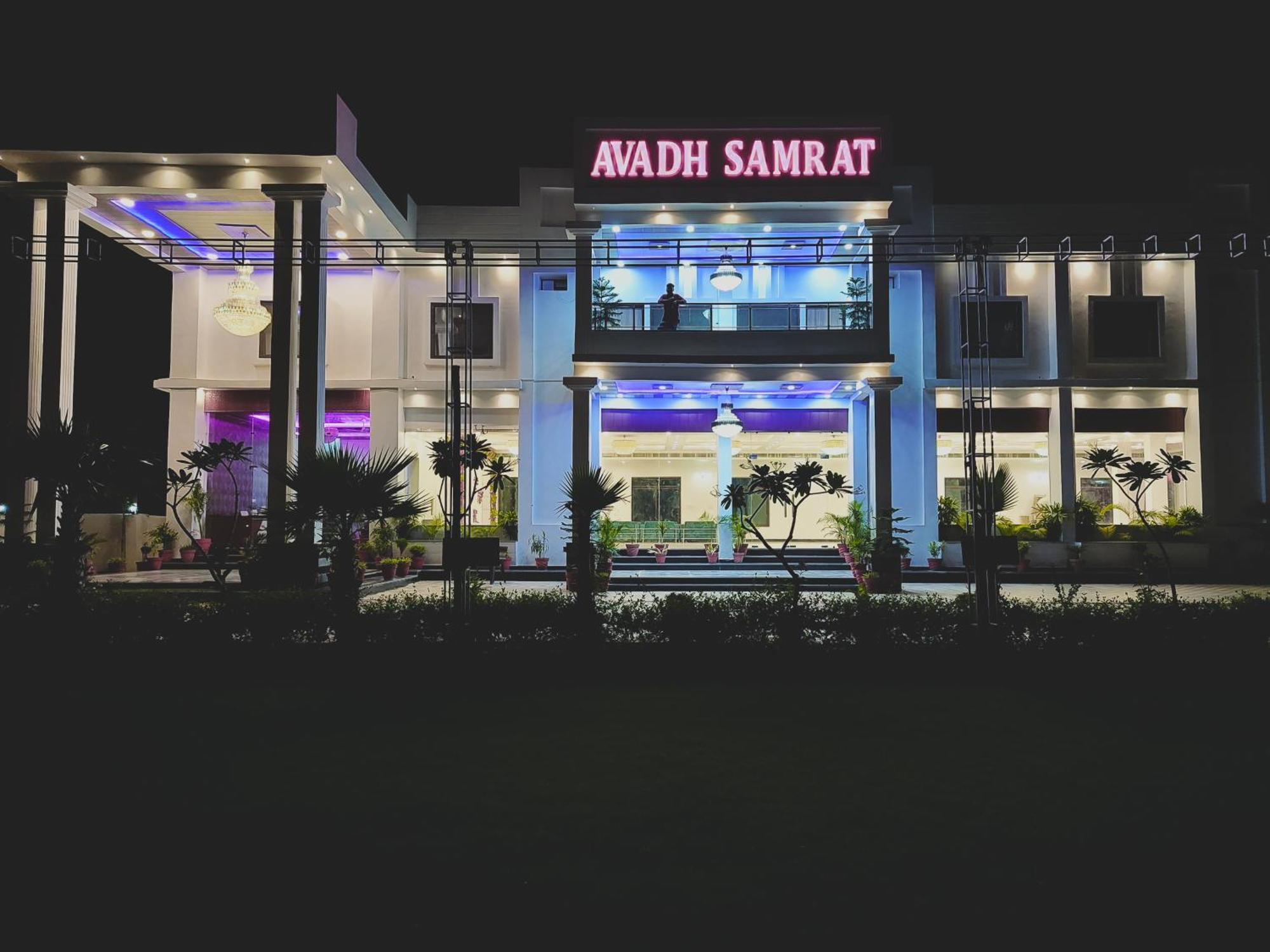 Awadh Samrat Resort Ayodhya Exteriér fotografie