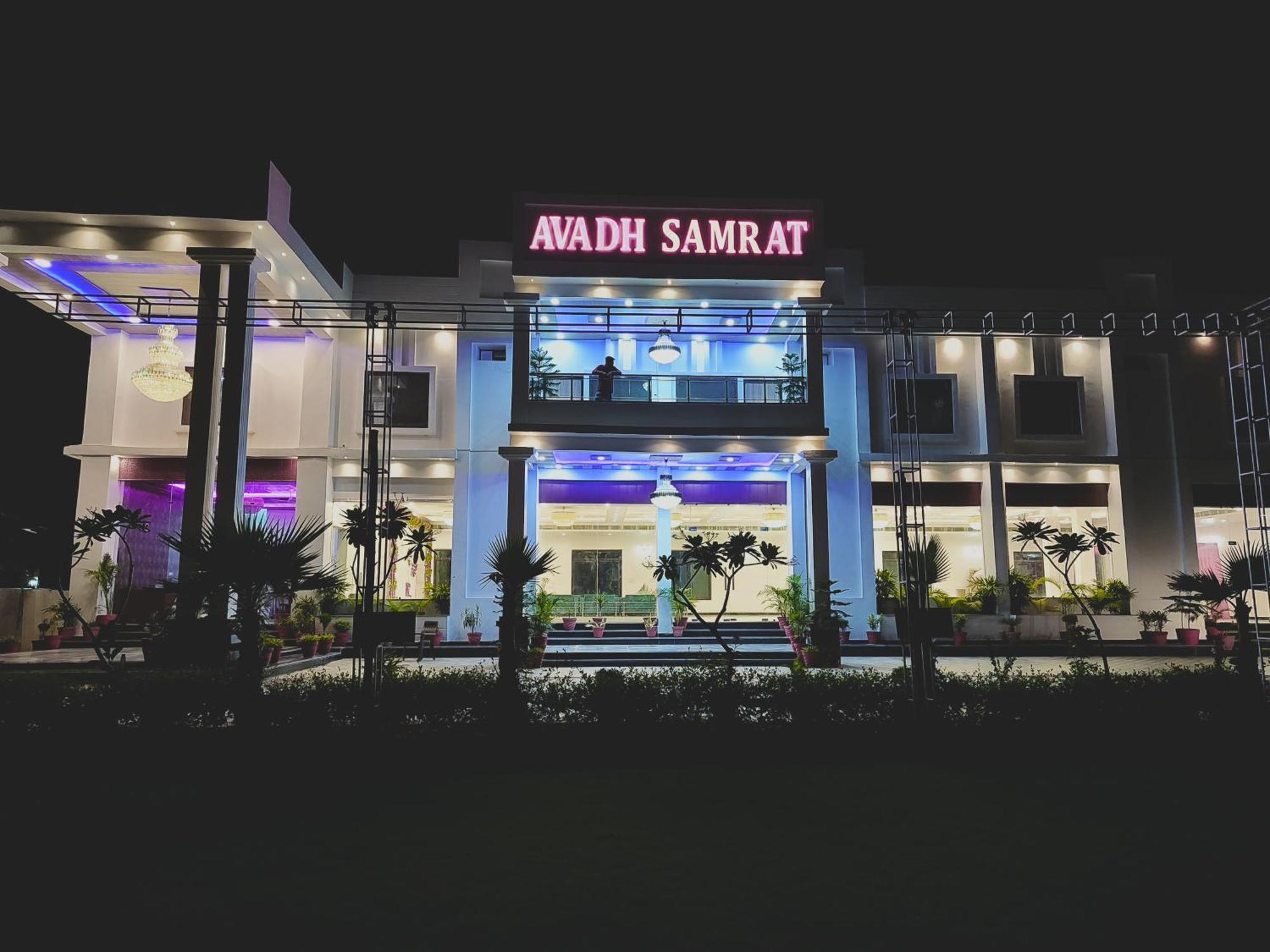 Awadh Samrat Resort Ayodhya Exteriér fotografie