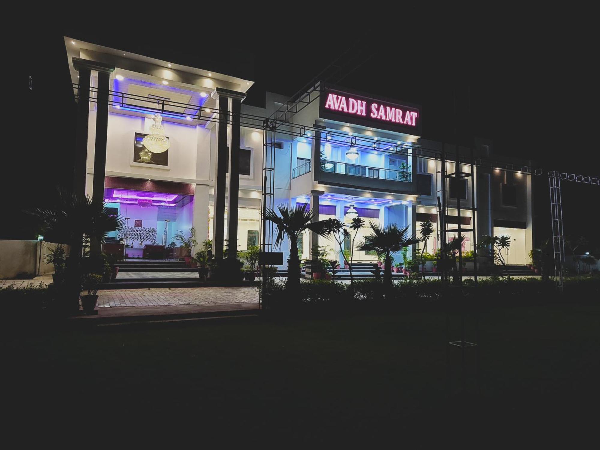 Awadh Samrat Resort Ayodhya Exteriér fotografie