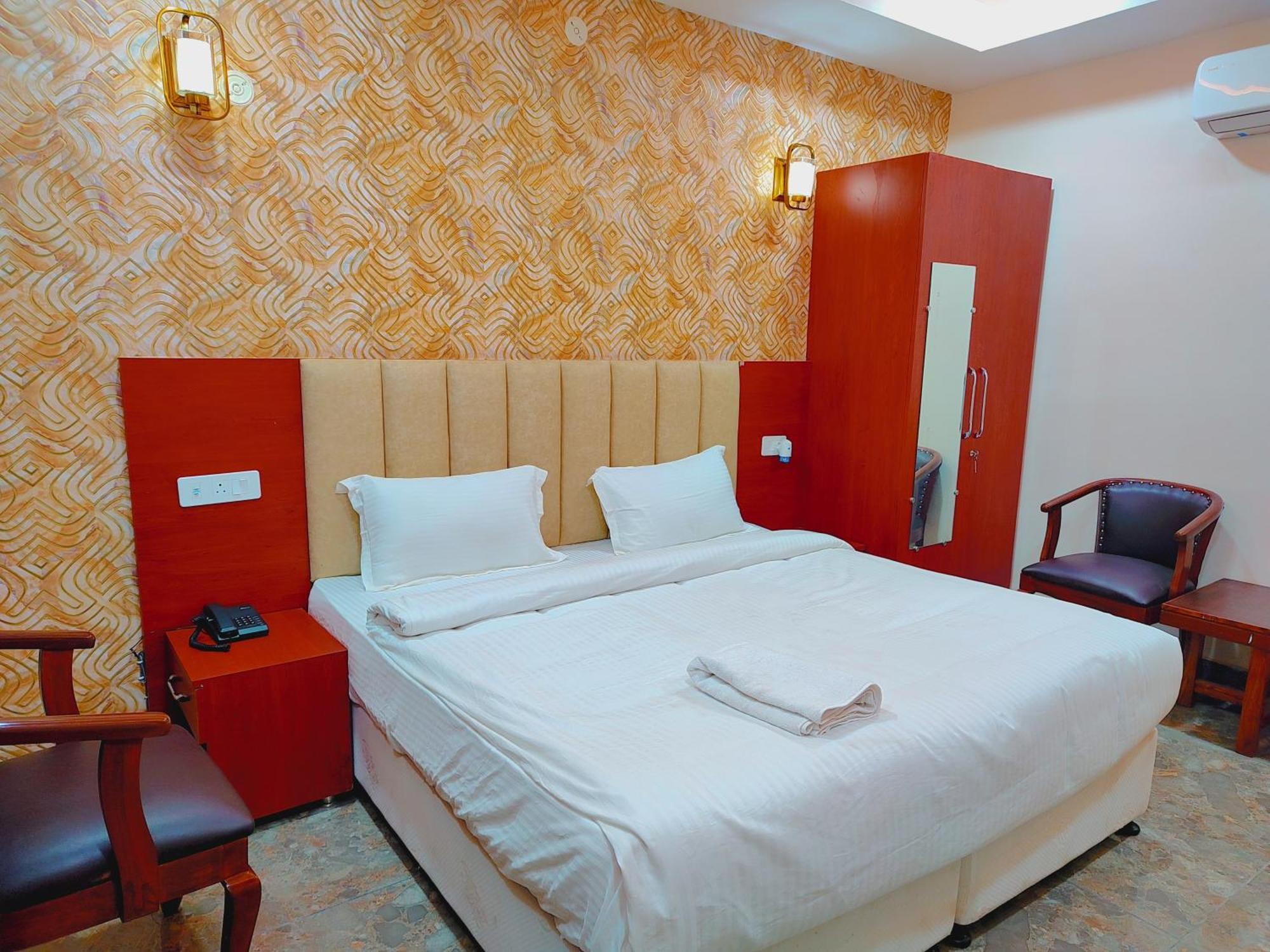Awadh Samrat Resort Ayodhya Exteriér fotografie